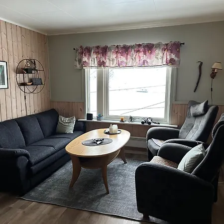 Rainbow House Akkarfjord Soroya Holiday home Hammerfest