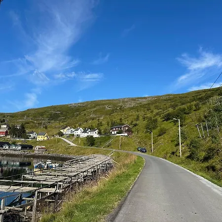Rainbow House Akkarfjord Soroya ハンメルフェスト